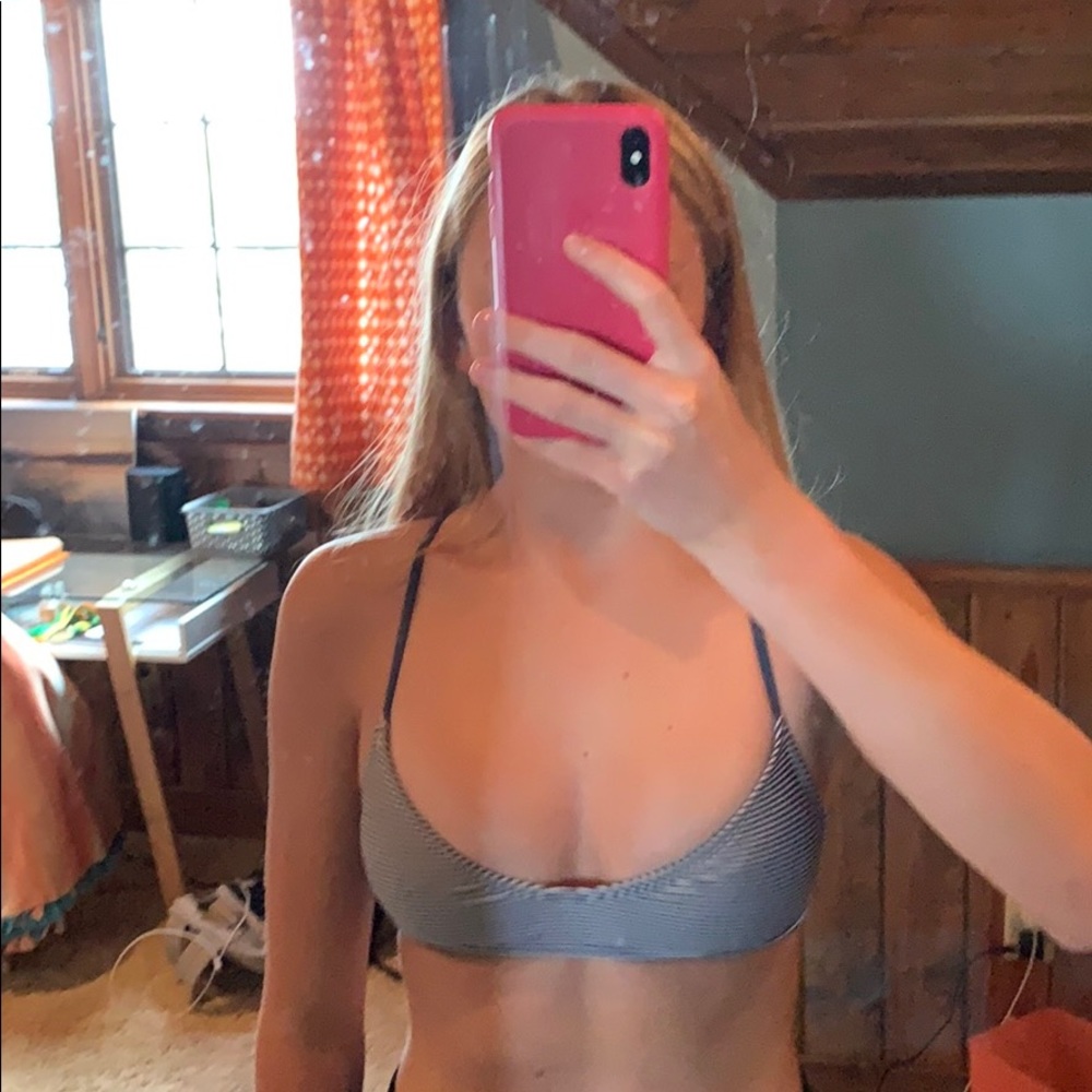 cute blue and white bikini top!!
